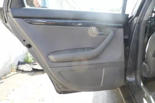 1x A4 8E B6 Türverkleidung Verkleidung Tür hinten links swing dunkelgrau (177706)