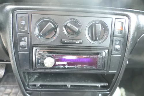 Golf 4 Bora T5 T4 Radio CD Player Kenwood KDC-4057U MP3 AAC WMA AUX (177815)