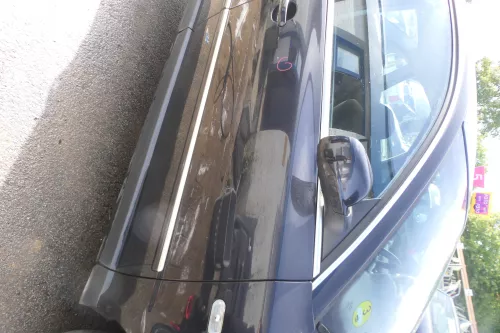 Passat 3B 3BG Kombi + Limo Tür vorne rechts Beifahrertür schwarz LC9Z Chrom ohne (177866)