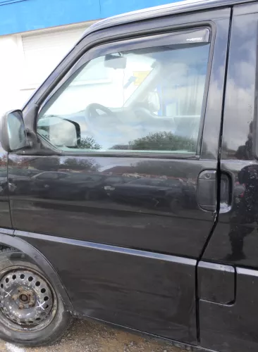T4 Tür vorne links Fahrertür Caravelle Multiavan -ohne Anbauteile - schwarz LC9Z (177908)
