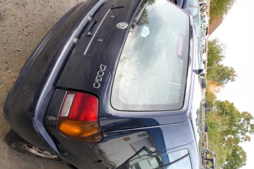 VW Polo 6N Heckklappe Klappe hinten Kofferraumklappe mit Scheibe blau LC5H (178009)