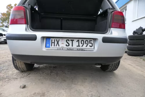 VW Golf 4 Limousine Stoßstange hinten Heckstoßstange Stoßfänger silber LA7W (178529)