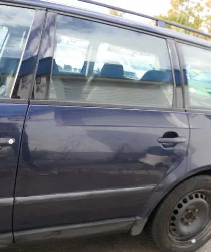 Passat 3B 3BG 3B6 Kombi Variant Tür hinten links blau LN5Y (178581)