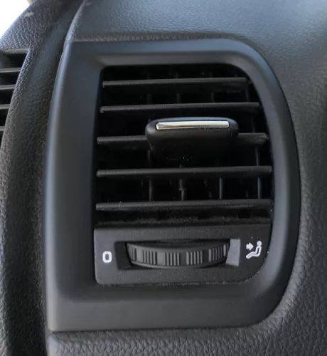 Skoda Fabia Roomster 5J Lüftungsdüse Düse Lüftung vorne linls 5J0819701M (178627)