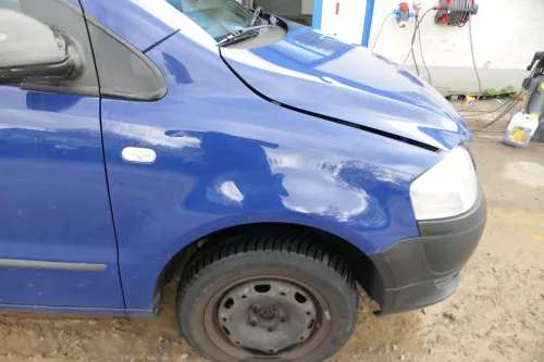 VW Fox 5Z Kotflügel vorne rechts blau LL5M (178779)