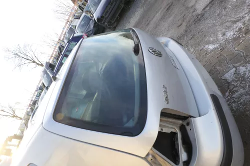 VW Golf 4 Limousine Heckklappe Kofferraumklappe Klappe hinten silber LB7Z ohnAnb (178831)