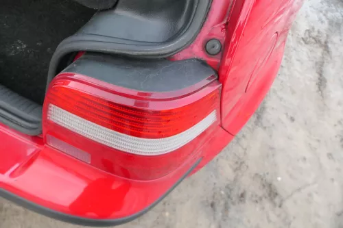 VW Golf 4 Limousine Stoßstange hinten Heckstoßstange Stoßfänger rot LY3D (178895)