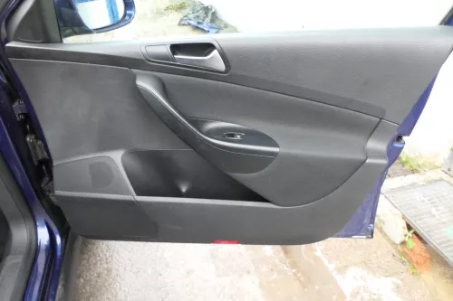 1x VW Passat 3C Variant Türverkleidung Verkleidung Tür vorne rechts schwarz (178950)