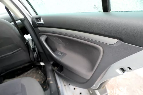 1x Golf Variant Kombi AJ5 5 1K Türverkleidung Verkleidung Tür hinten rechts schw (179050)