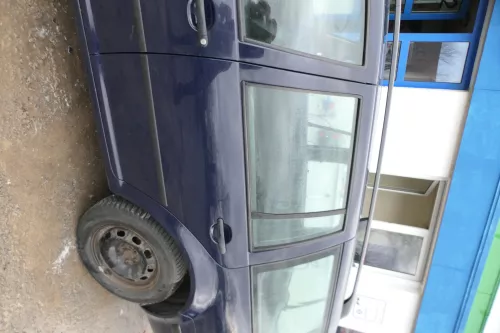 VW Golf 4 Bora Tür hinten links nur Kombi / Variant blau LA5G (179162)