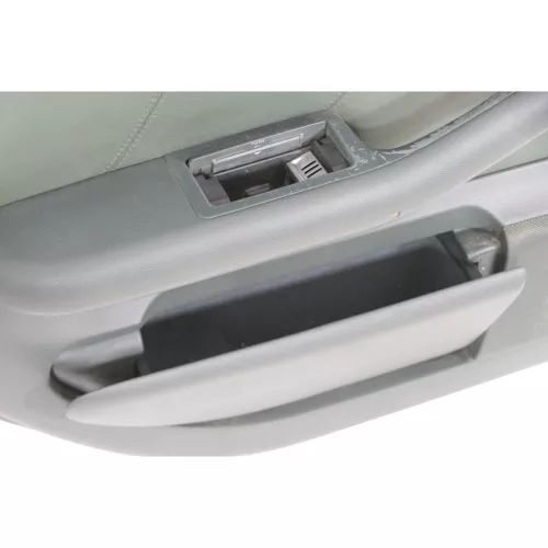 1x Audi A6 4B Türverkleidung Verkleidung Tür hinten links Leder grün farngrün (179249)