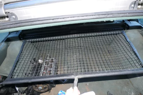 Audi A6 4B Avan Kombi Variant Hundegitter Gitter Trennetz Hundenetz grün  (179266)
