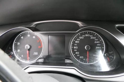 Audi A4 8K Tacho Tachometer Kombiinstrument 8K0920931P Benzin CJEB (179342)