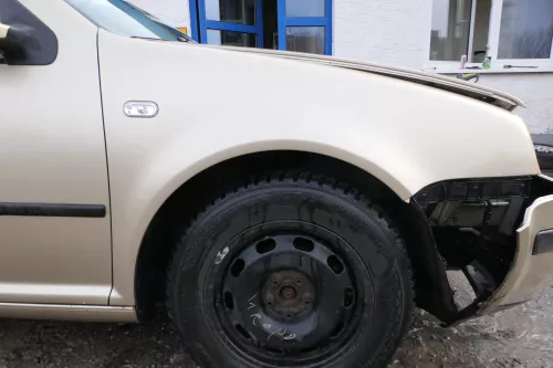VW Golf 4 Kotflügel vorne rechts gold gelb LA1W (179441)