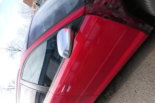 Audi A3 8P 4/5 Türer Tür vorne rechts Beifahrertür Türblatt rot LY3J (179479)