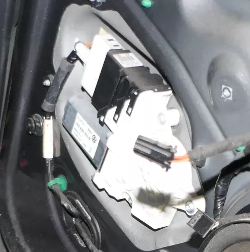 VW Jetta 1K ektrischer Fensterheber Motor hinten rechts 1K5839402B (179771)
