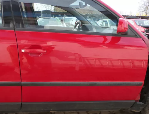 VW Passat 3B 3BG Kombi + Limo Tür vorne rechts Beifahrertür rot lY3D (179876)