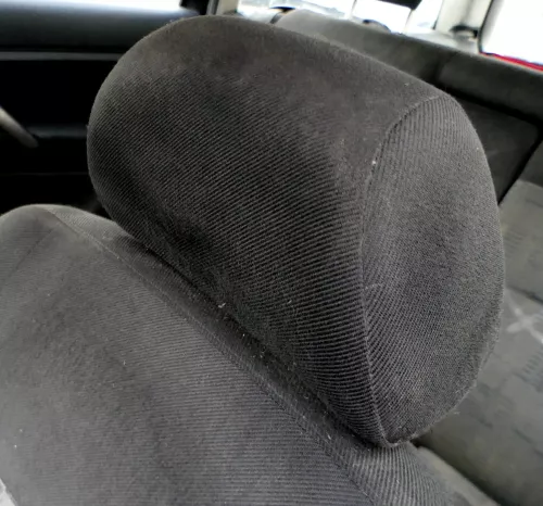 1x Golf 4 Bora Passat 3B 3BG Kopfstütze vorne vorn schwarz