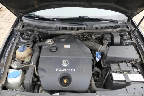 Golf 4 Bora Octavia Krümmer Abgaskrümmer 038253031 AGR 1,9 TDI 66kw 90PS (180011)