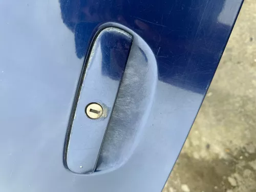 VW Polo 9N 9N3 Griff Heckkklappe Heckklappengriff blau LB5N