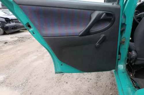 1x Polo 6N Türverkleidung Verkleidung Tür hinten links 4/5-Türer schwarz Griff (180043)