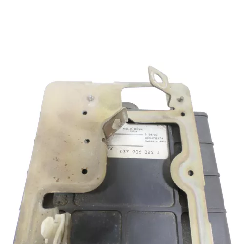Golf 3 Cabrio 1H 1E  Steuergerät Motor Motorsteuergerät 037906025T 1,6 AKS AFT (180258)