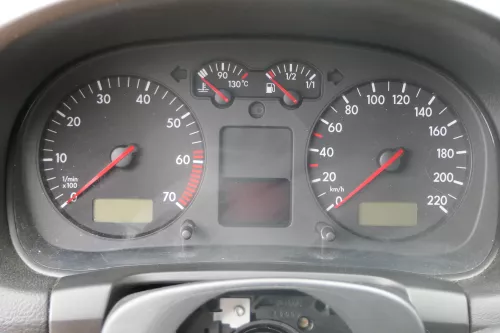 VW Golf 4 Tacho Tachometer Kombiinstrument 218.000km 1J0920825 1,4 AXP (180269)