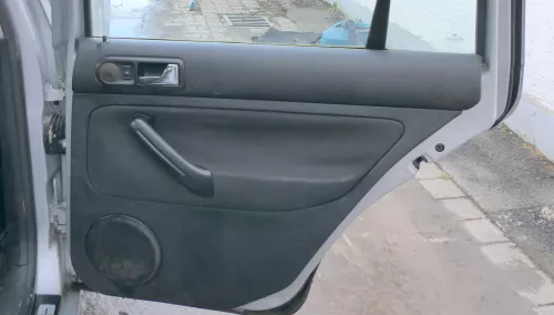 1x VW Golf 4 1J Kombi Türverkleidung Verkleidung Tür hinten rechts schwarz (180303)