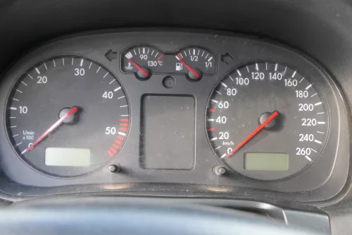 VW Golf 4 Tacho Tachometer Kombiinstrument 350.000km 1J0920806G TDI Diesel (180305)