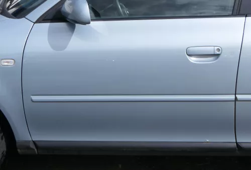 Audi A3 8L Tür nur Türblatt vorne links blau LY7R 4/5-Türer (180333)