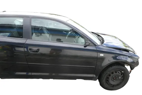 Audi A3 8P 2/3-Türer Tür vorne rechts Beifahrertür Türblatt schwarz LZ9Y