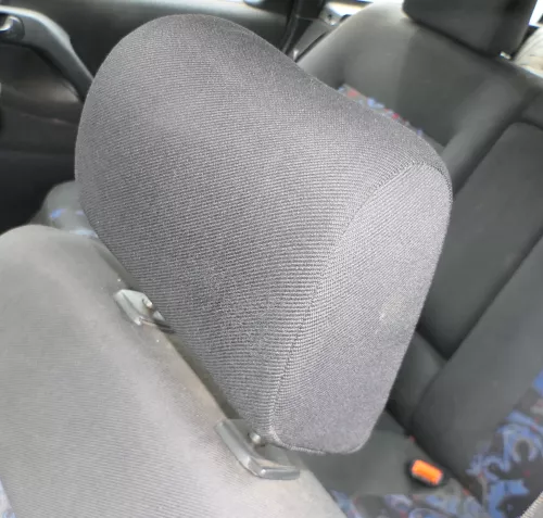 1x Passat 3a 35i Kopfstütze vorne vorn schwarz (180466)