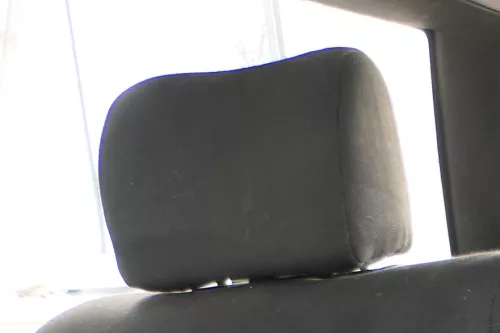 1x Passat 3a 35i Kopfstütze hinten schwarz (180467)