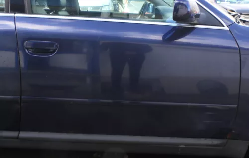 Audi A6 4B C5 Tür nur Türblatt vorne rechts Beifahrertür blau LZ5T (180534)