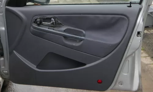 1x Seat Ibiza 6K Türverkleidung Verkleidung Tür vorne rechts 4/5-Tür Facelift (180557)