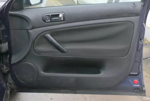 1x Passat 3B 3BG Türverkleidung Verkleidung Tür vorne rechts Griff Öffner schwar (180643)