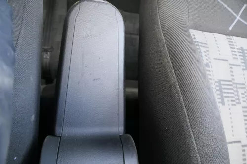 VW Passat 3B Mittelarmlehne Armlehne Lehne Mitte Original schwarz (180648)