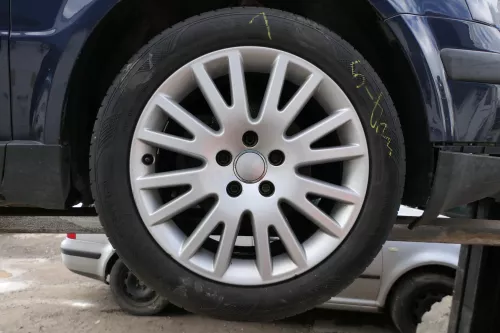 4x A6 4F Alufelgen Sommerreifen Reifen Felgen 225/50 R17 98Y  6-7mm 4f0601025AK (180657)