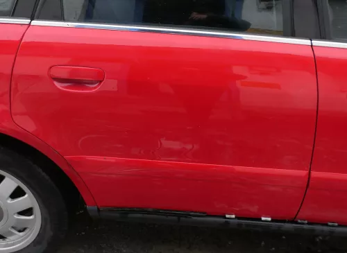 Audi A4 B5 Tür nur Türblatt hinten rechts rot LY3H - Facelift (180696)
