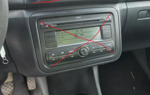 Skoda Fabia 5J Mittelkonsole Verkleidung Abdeckung um Radio (180755)