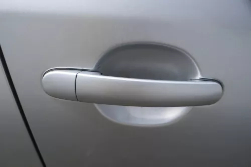 Skoda Roomster 5J Tür vorne rechts Beifahrertür - silber LA7W (ohne Anbauteile) (180759)