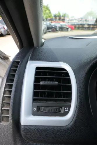 Fabia Roomster 5J Lüftungsdüse Düse Lüftung vorne links 5J0819701C /E 9B9 silber (180768)