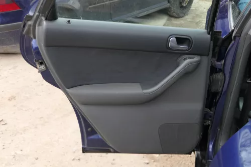 1x A3 8L Türverkleidung Verkleidung Tür hinten links 4/5-Türer onyx /schiefer (180800)