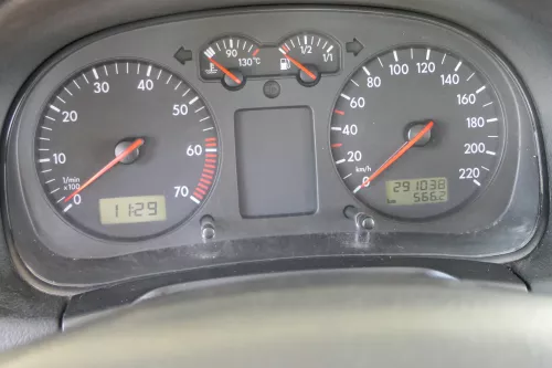 VW Golf 4 Tacho Tachometer Kombiinstrument 291.000km 1J0919860 1,4 16V 75PS 55kw (180847)