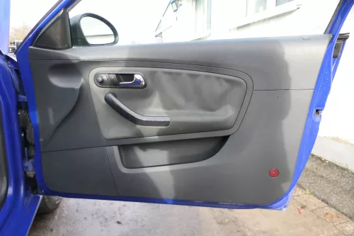 1x Seat Ibiza 6L Türverkleidung Verkleidung Tür vorne rechts 2/3-Türer Griff