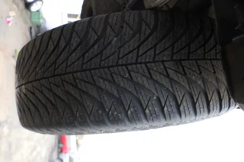4x Polo 9N Ibiza Alufelgen Reifen 195/60 R15 -ca5-6,5mm Winterreifen 6L0601025A (180875)