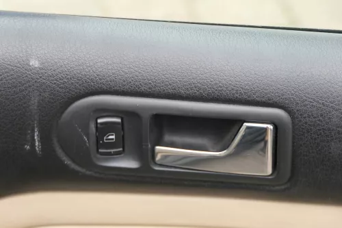 1x Golf 4 Bora Türverkleidung Verkleidung Tür vorne rechts 4/5-Türer hellbeige (181049)