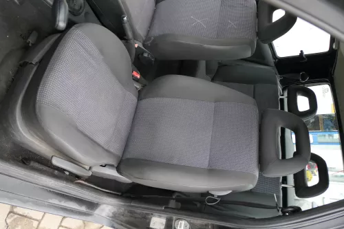 Arosa Lupo Sitz vorne links Fahrersitz Höhenverstellung