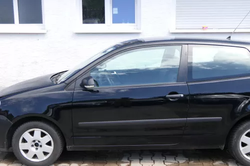 VW Polo 9N 9N3 Tür vorne links Fahrertür 2/3-Türer scharz L041 -ohne Anbauteile