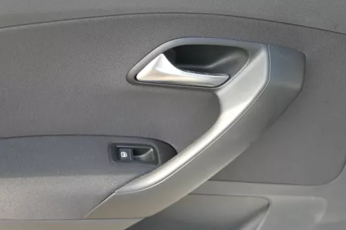 VW Polo 6R 1x Türverkleidung Verkleidung Tür 4/5-Türer hinten links schwarz (181248)